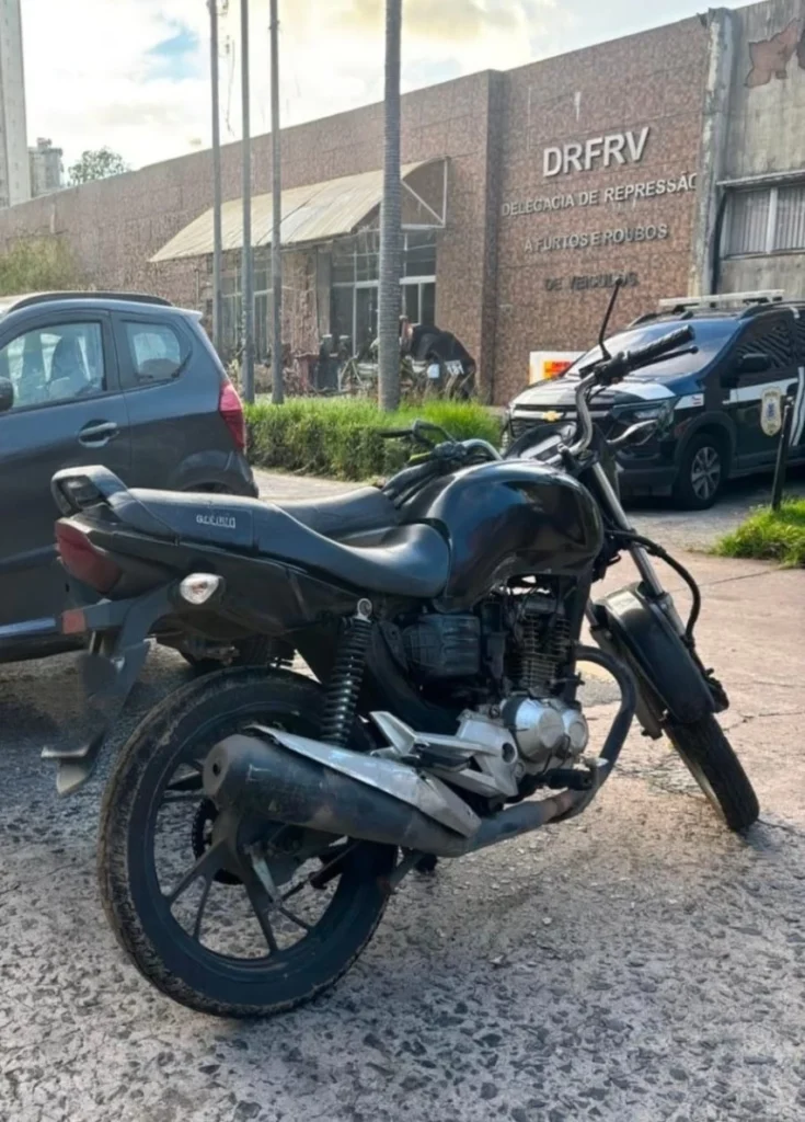 suspeito-foi-detido:-pm-recupera-motocicleta-com-restricao-de-roubo-em-piraja
