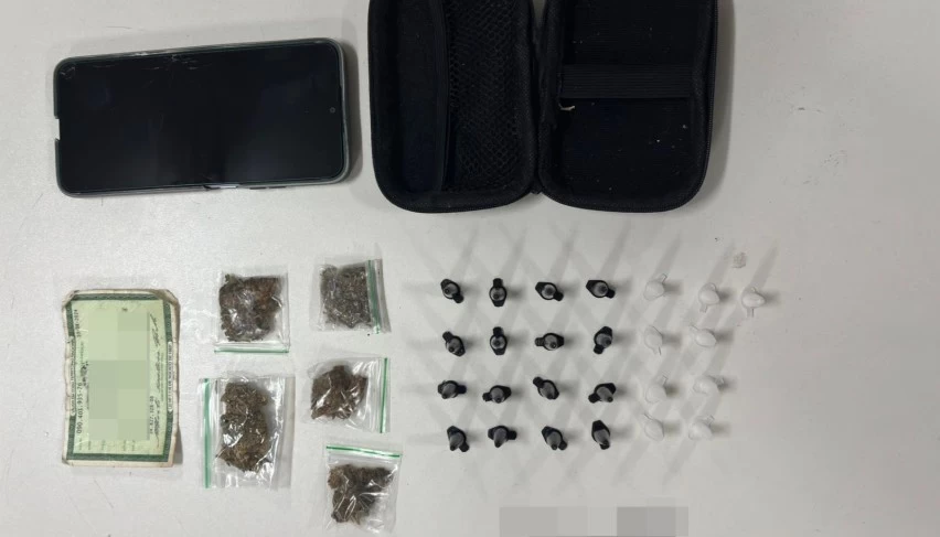 pm-apreende-drogas-e-conduz-suspeito-em-dias-d’avila