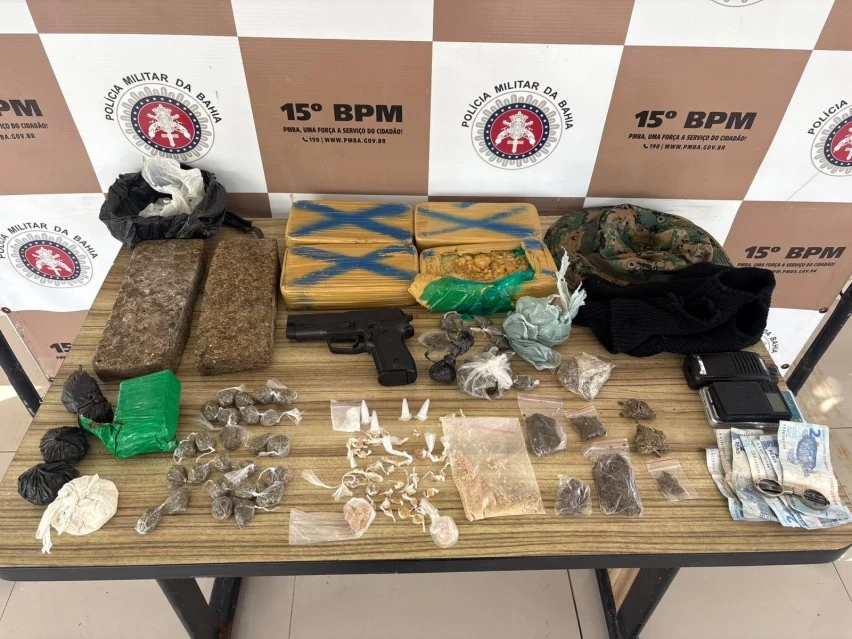 esconderijo-do-trafico:-pm-encontra-drogas-em-imovel-abandonado-em-itabuna