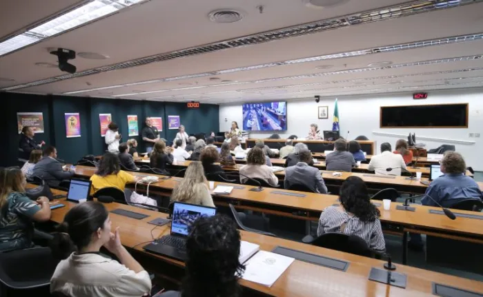 profissionais-apoiam-proposta-de-estatuto-para-garantir-direitos-dos-trabalhadores-da-cultura