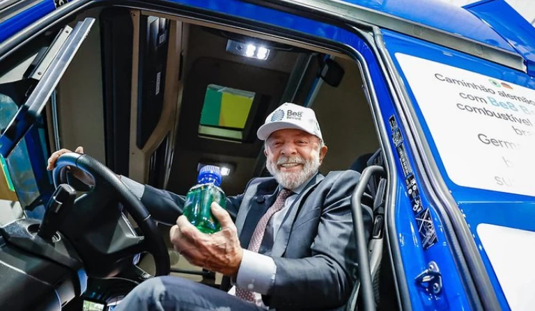 “brasil-cansou-de-ser-tratado-como-invisivel”,-diz-lula-na-maior-feira-industrial-do-mundo