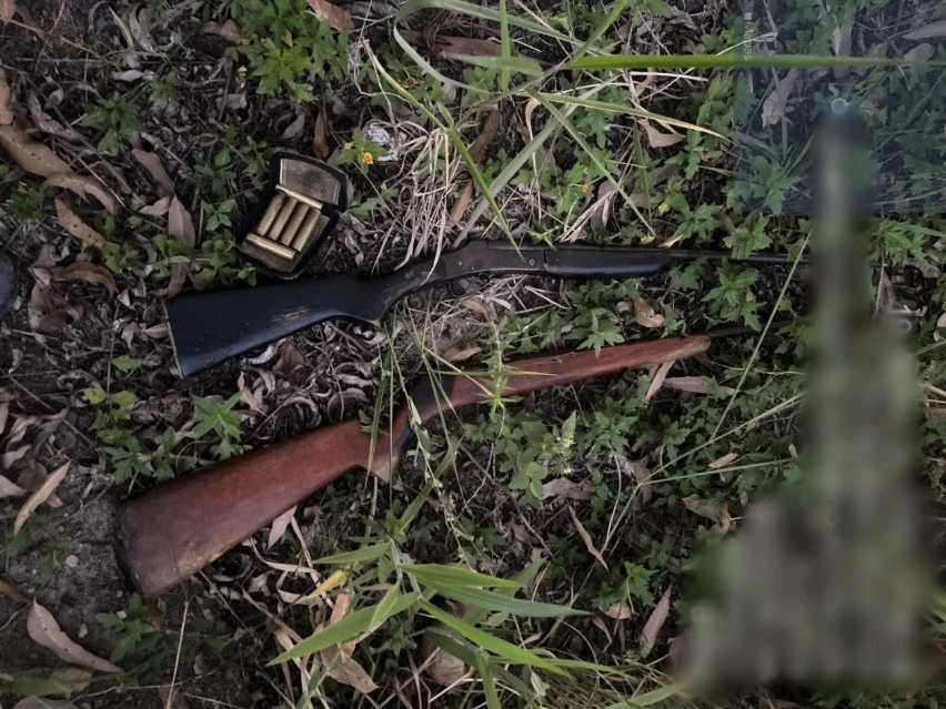 suspeitos-fugiram:-policia-apreende-armas-e-municoes-em-eunapolis